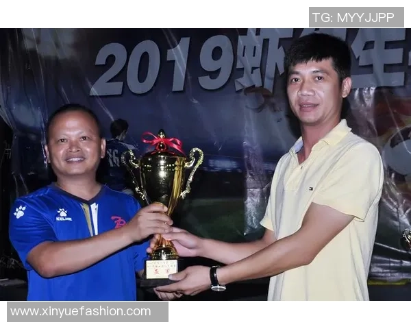 卷发足球明星大揭秘谁是绿茵场上的卷毛王者