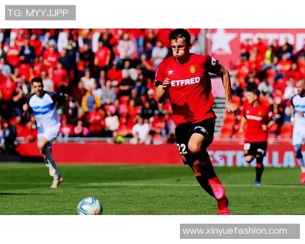 足球明星私生活大揭秘精彩视频合集让你一探究竟他们的真实生活 足球明星私生活大揭秘精彩视频合集让你一探究竟他们的真实生活